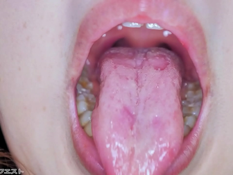 Welcome to the World of Luscious Japanese Amateurs - Meet Akiho and Her Juicy Blowjob Skills!