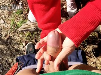 Petite Japanase Girl Gets Creamed in the Woods - A Must-See JAV Cumshot!