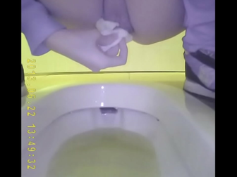 WATCH: Hot Asian Teen in the Bathroom - Peeing Exclusive!